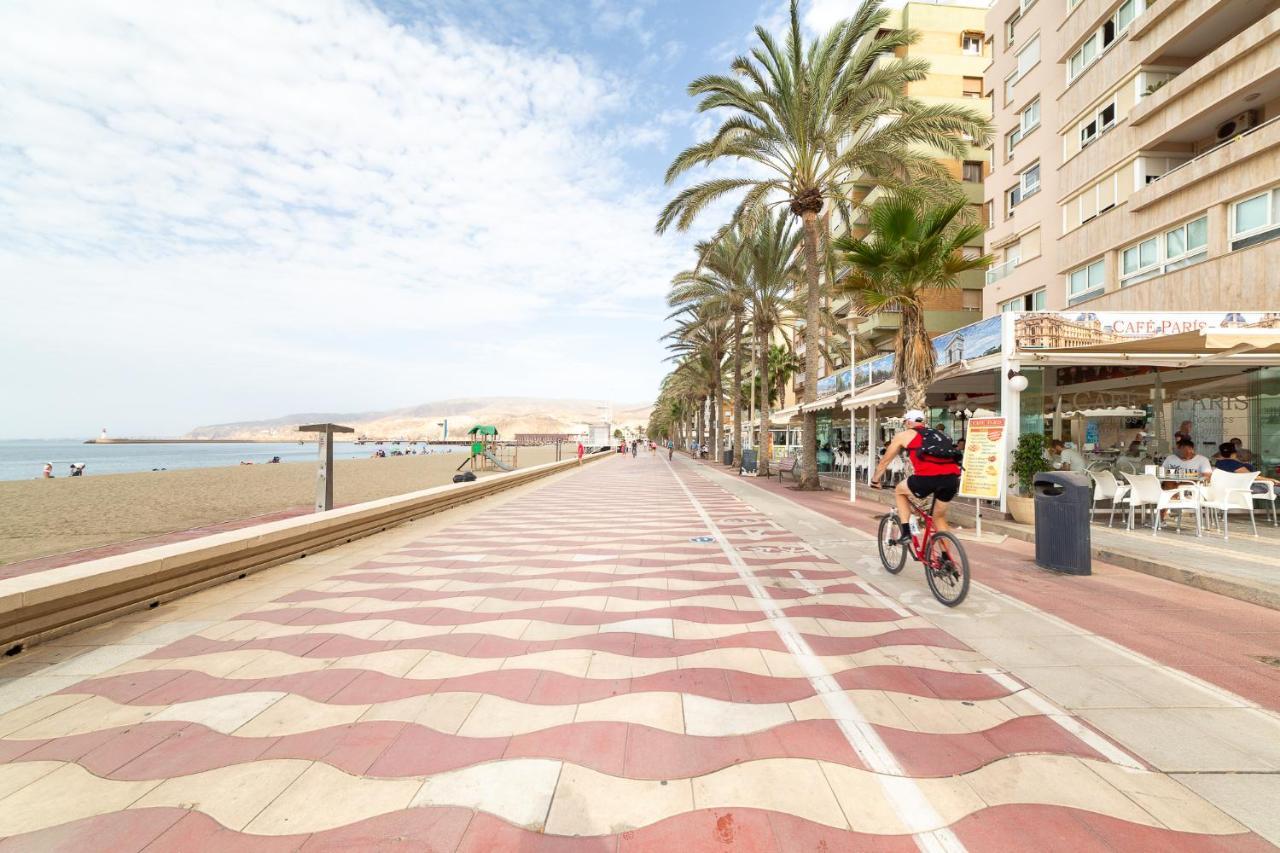 Almeriasuite Beach&Sun Екстер'єр фото